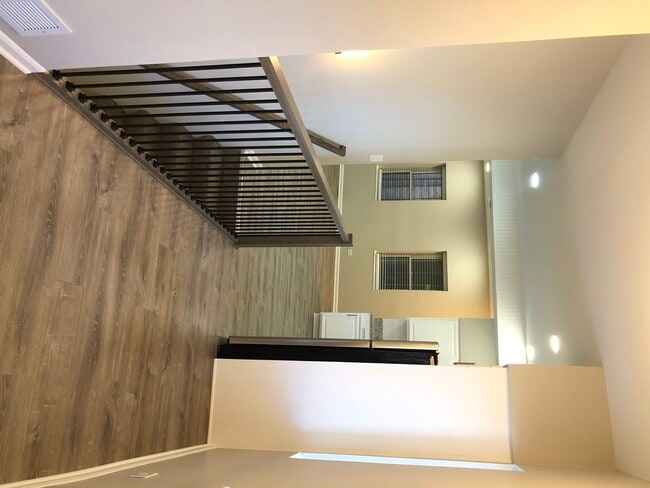 Photo - 1426 W Walton St Unit 1R