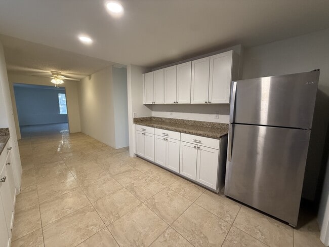 Photo - 202 2nd St Unit L