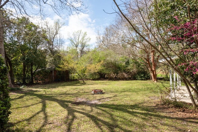 Photo - Students Welcome Unidad 3309 Ashley Cir