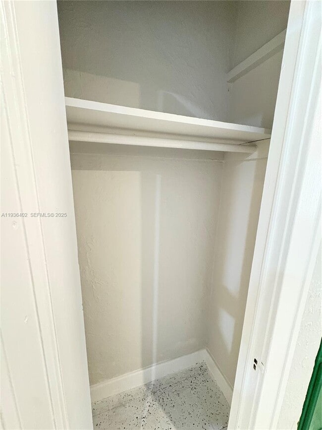 Photo - 1901 SW 9th St Unit 3