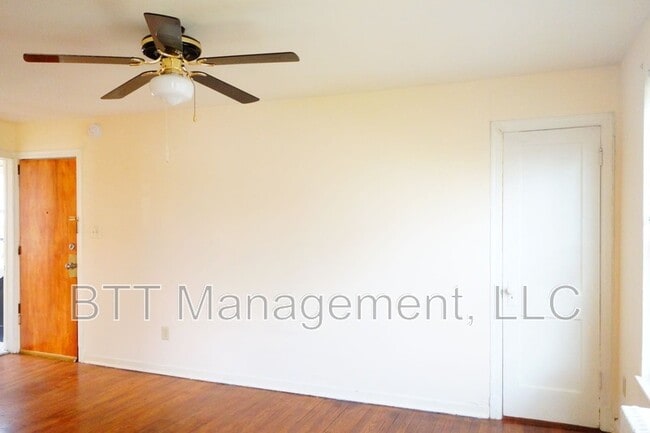 Photo - 8400 Greenwood Ave Unit #4