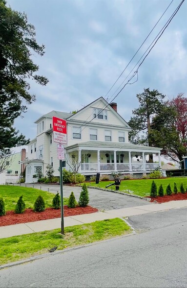 210 Elm St