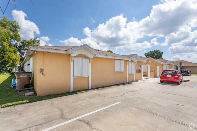 1321 SE 8th Ave - 1321 SE 8th Ave