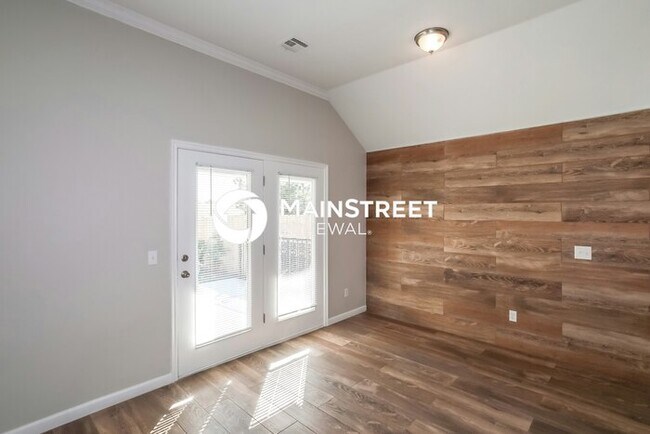 Photo - 4 Bedroom Pet-Friendly Home in Edmond, OK ...