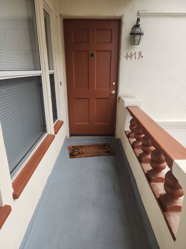 447 OAK APT H FRONT DOOR - 447 N Oakhurst Dr Unit H