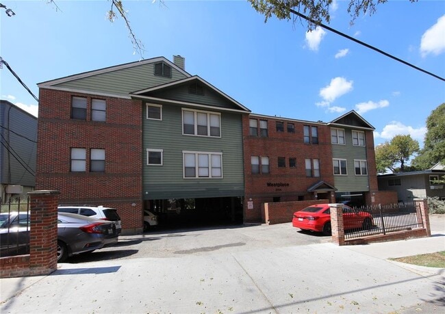 Building Photo - 2706 Salado St Unit 204