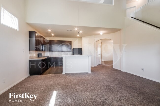 Photo - 15825 Roberto Clemente Ct