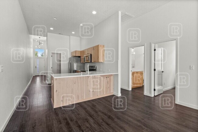 Photo - 618 S Crescent Ln