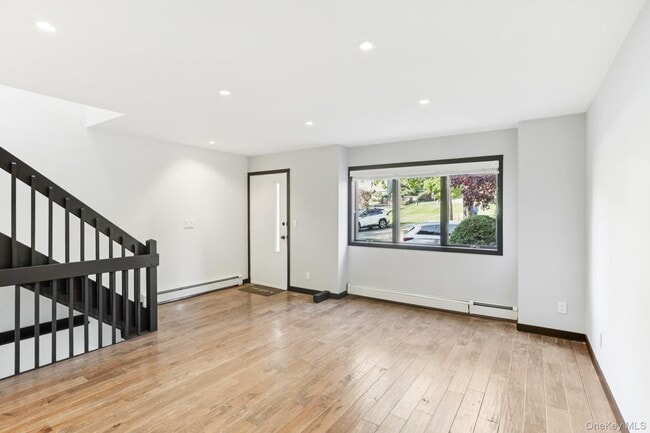 Photo - 6 Pheasant Walk