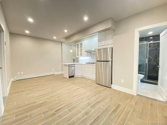 Photo - 89-21 69th Rd