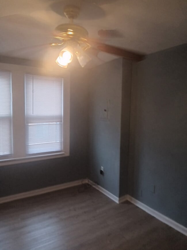 Building Photo - 5724 Malvern Ave Unit 2