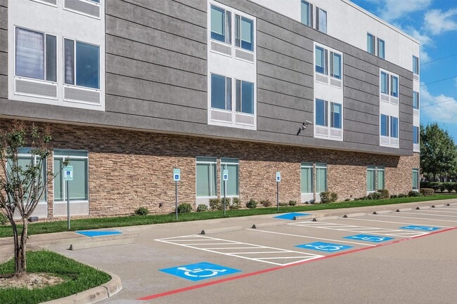 Building Photo - 1350 Broadfield Blvd Unit 428