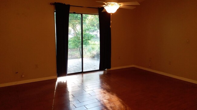 Photo - 1141 Deer Hollow Pl