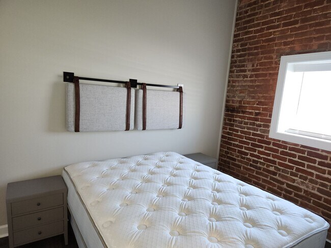 Photo - Blackstone-Convenient to Fort Pickett-Loft...