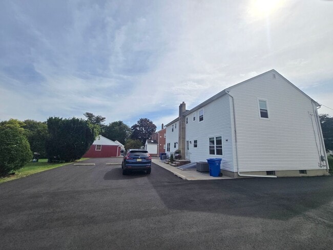 Photo - Updates abound at this SPACIOUS, half dupl...