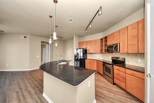 Photo - 5455 Richmond Ave. Unit 2011