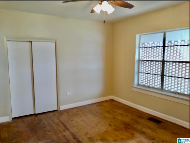 Photo - 1910 16th St N