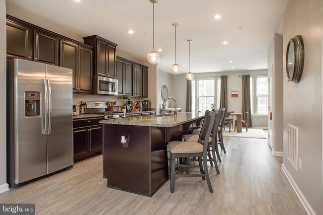 Photo - Stunning 3bd 2.5bth townhome in the Pondview community in Millersville.