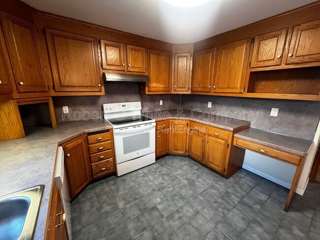 Building Photo - 92 Water St Unit Floor 1