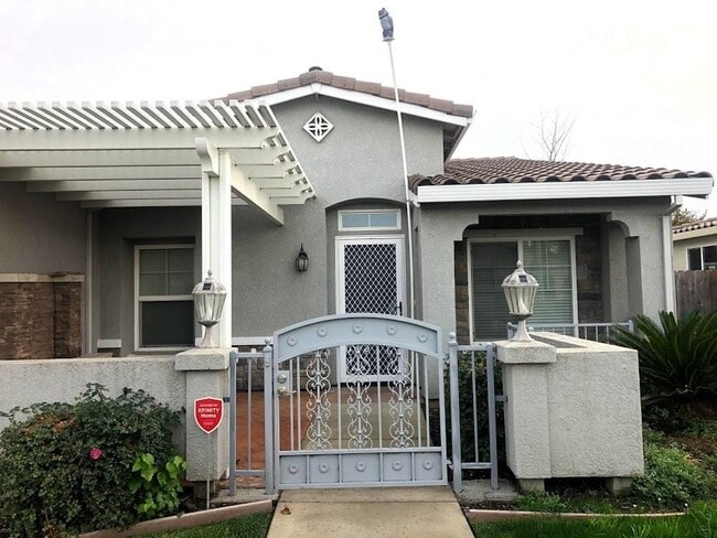 Photo - 1764 E Golden Way