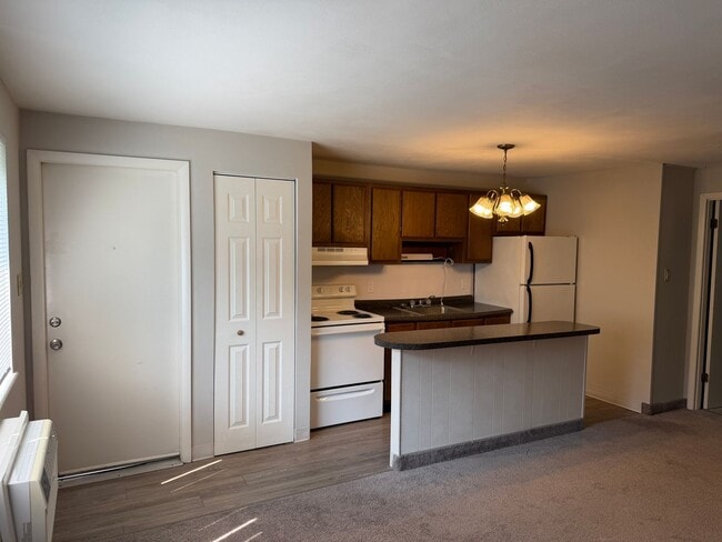 Building Photo - 128-130 S. 2nd St. Unit 130 S. 2nd St. Apt. C