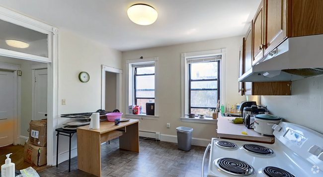 Building Photo - 1114 Commonwealth Ave Rental