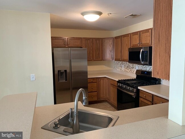 Photo - 110 Lionheart Ln