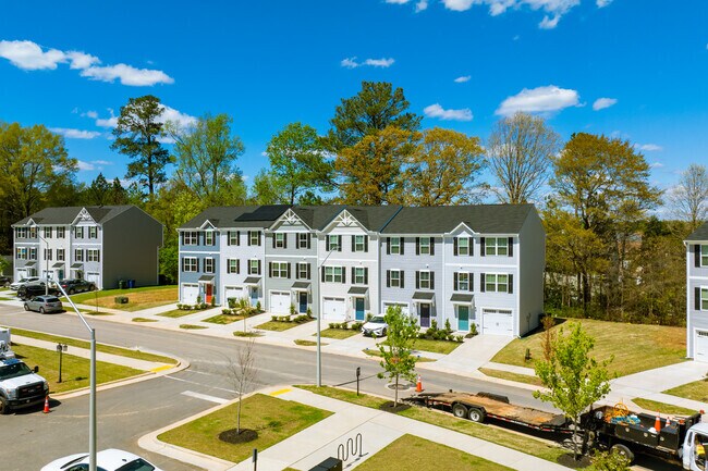 Building Exterior - Ryan Homes at North River