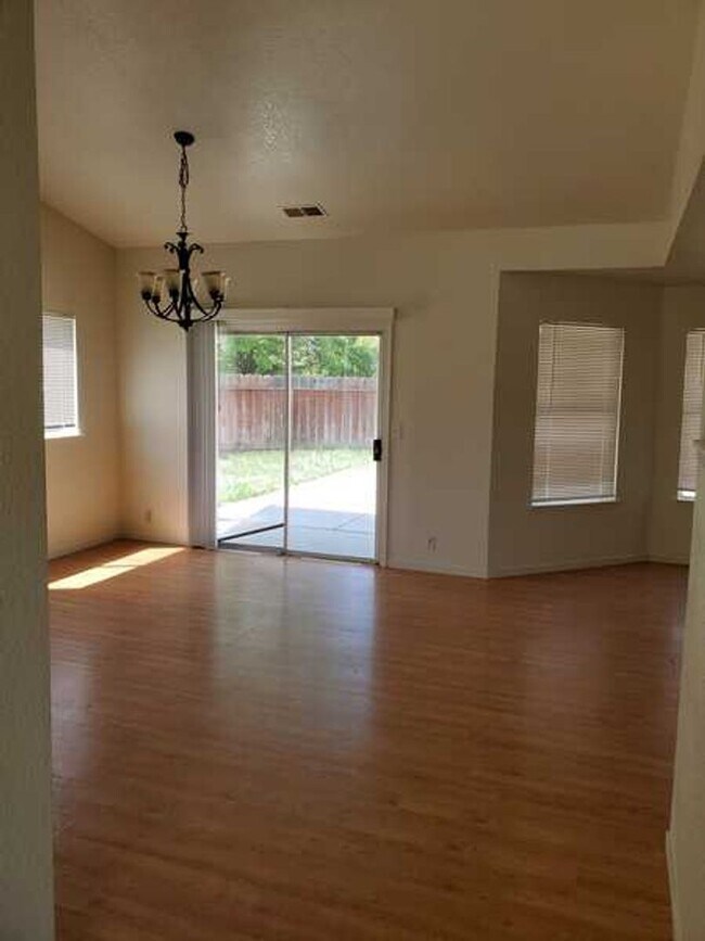 Photo - Modesto off of Carpenter Road