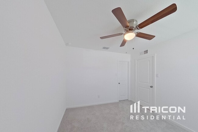 Photo - 1640 Baugh St