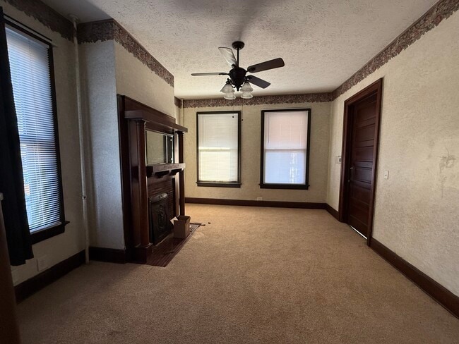 living room - 230 Buckeye St Unit 1