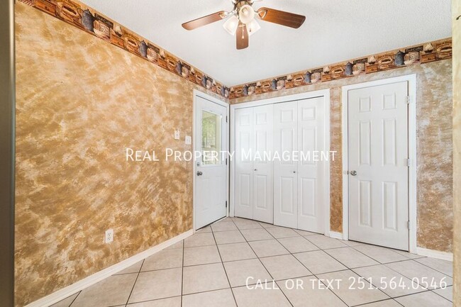 Photo - 9631 Royal Woods Dr N