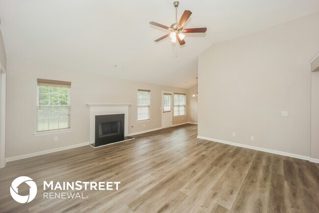 Photo - 5039 Larkspur Ln