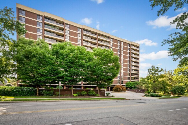 Photo - 4100 N Charles St