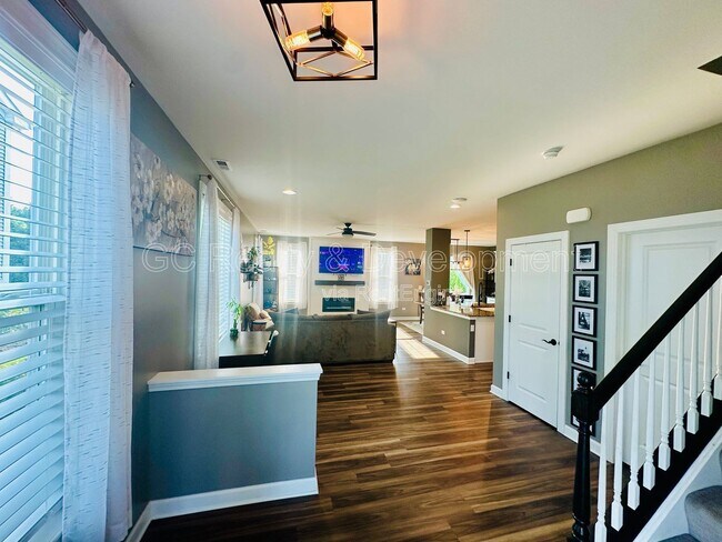 4144 Calder Ln