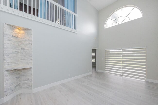 Photo - 50 Desford Ln