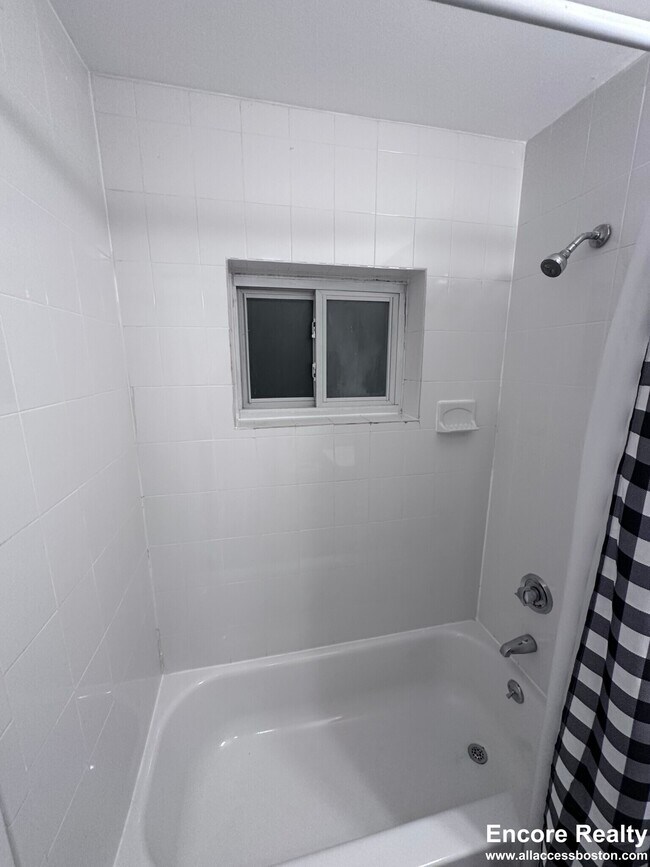 Photo - 67 Chiswick Rd Unidad 12