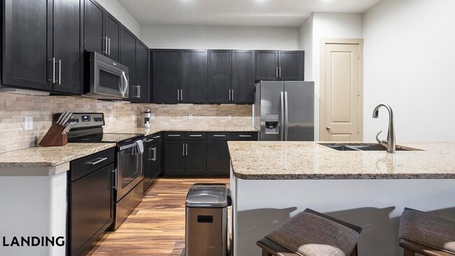 Photo - 2626 Fountain View Dr Unidad 1-321