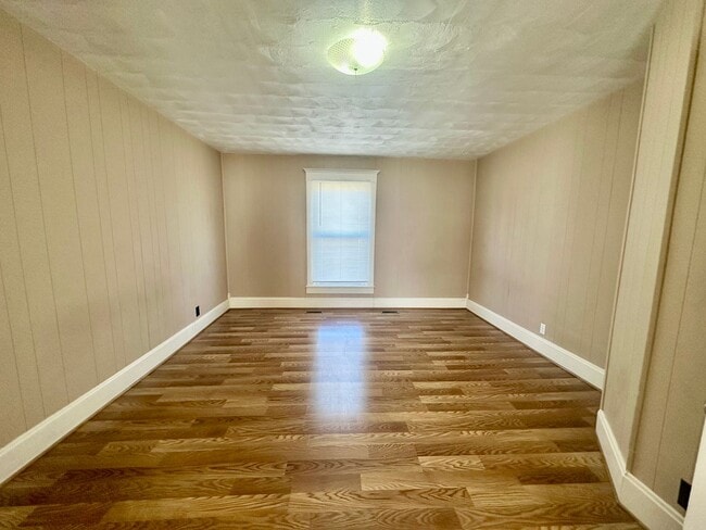 Photo - Peteyboy Properties LLC-437 W Jackson A &amp; B Unit A