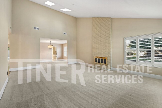 Photo - 1920 Gold Nugget Pl