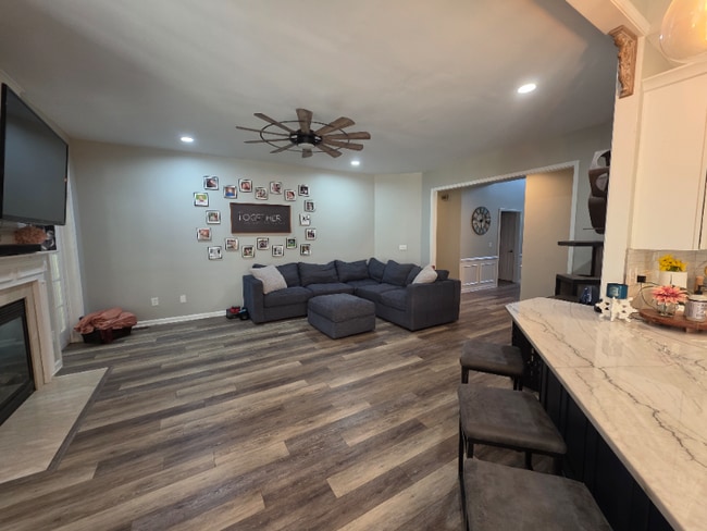 Photo - 508 Harwich Ct
