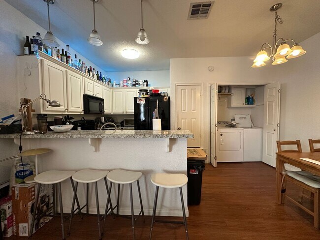 Photo - 1900 S 16th St Unidad B