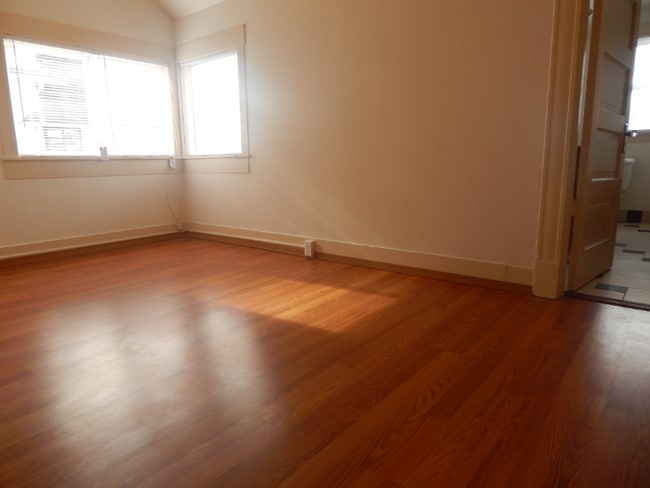 Photo - 2328 Hoyt Ave Unidad 3