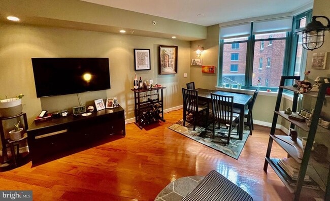 Photo - 1117 10th St NW Unit 313