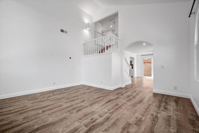 Photo - 331 Ogle St