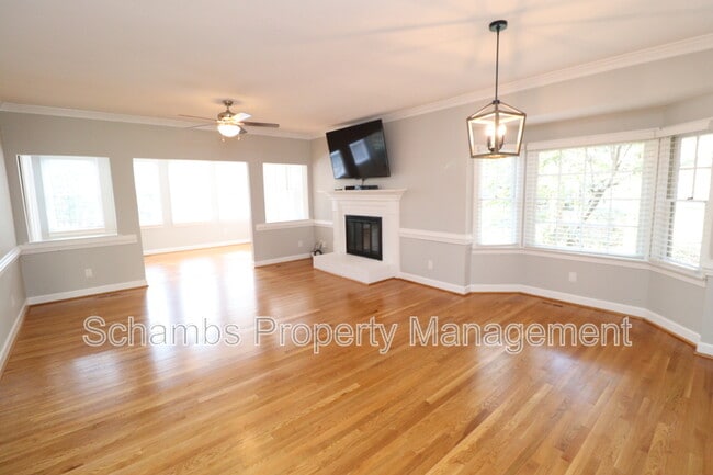 Photo - 7915 Footman Way