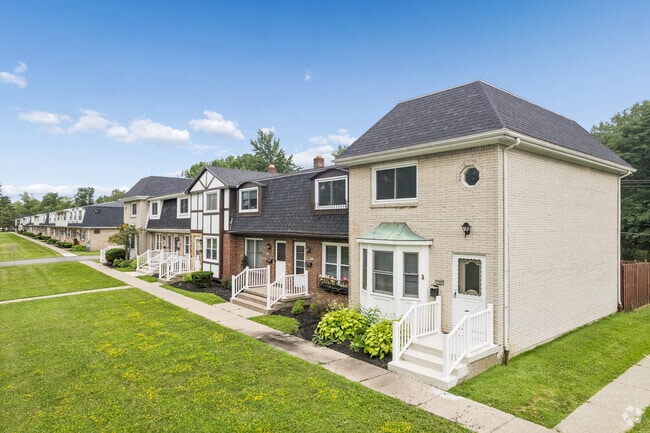 Building Photo - Sundridge Apartments