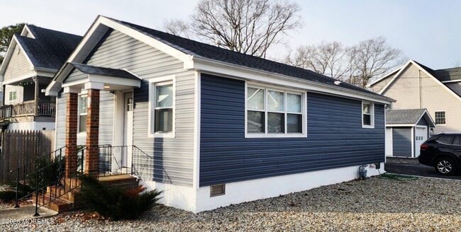 Photo - 700 Anglesea Ave