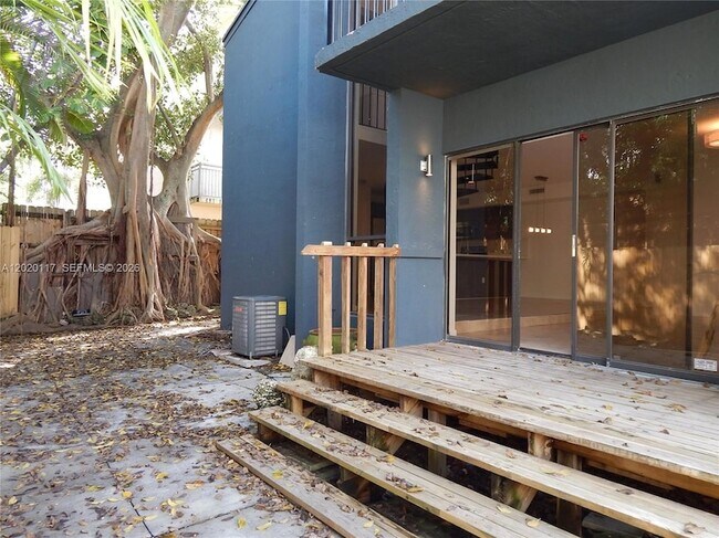 Photo - 3119 SW 27th Ave
