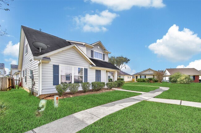 Photo - 11940 Chanteloup Dr